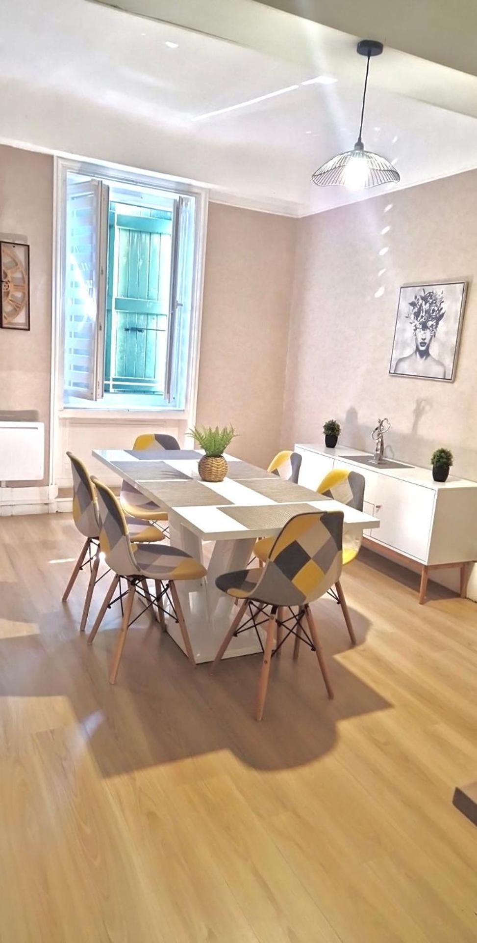 Le Retro Apartment Saint-Laurent-sur-Saone Exterior photo