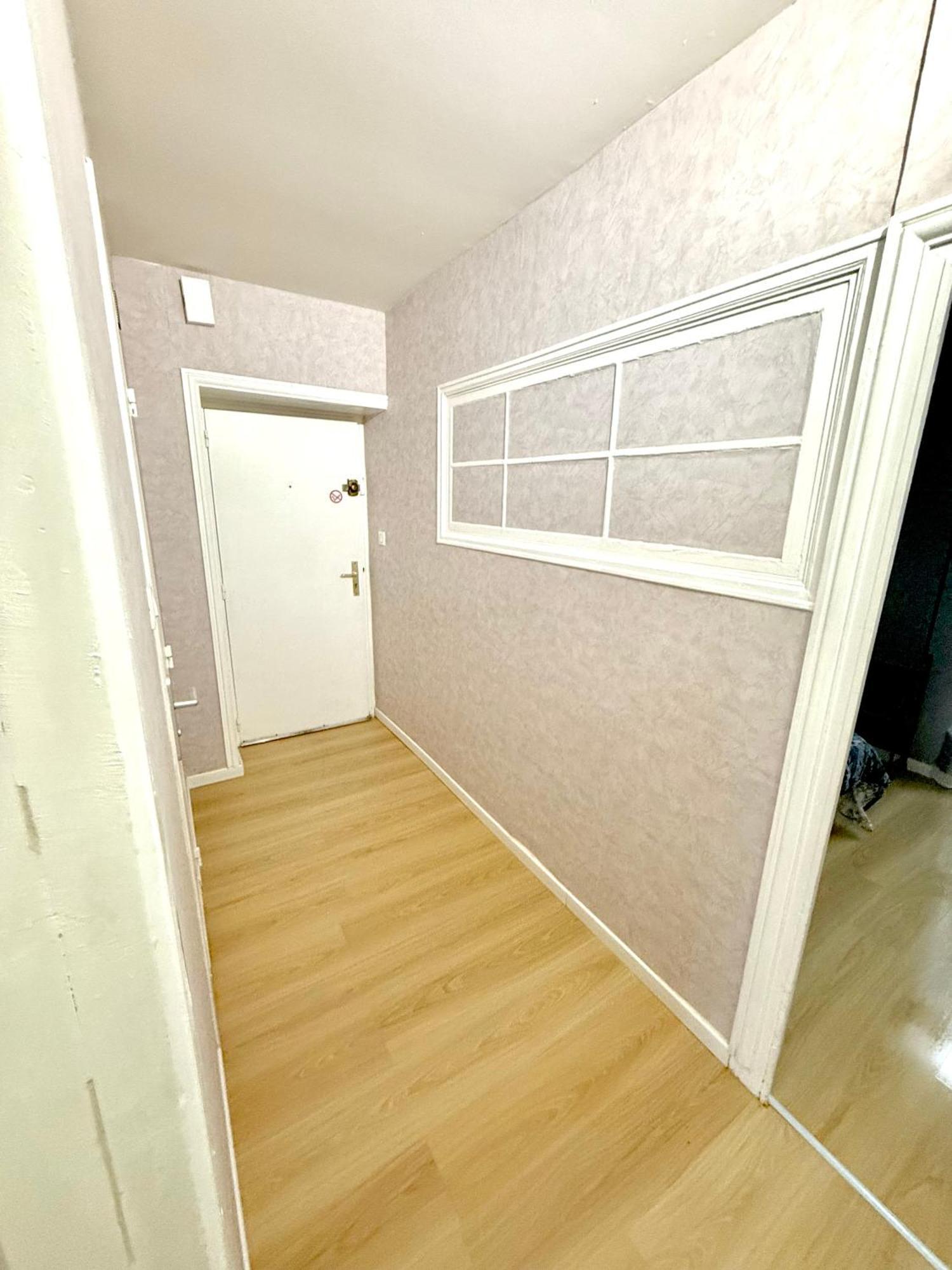 Le Retro Apartment Saint-Laurent-sur-Saone Exterior photo